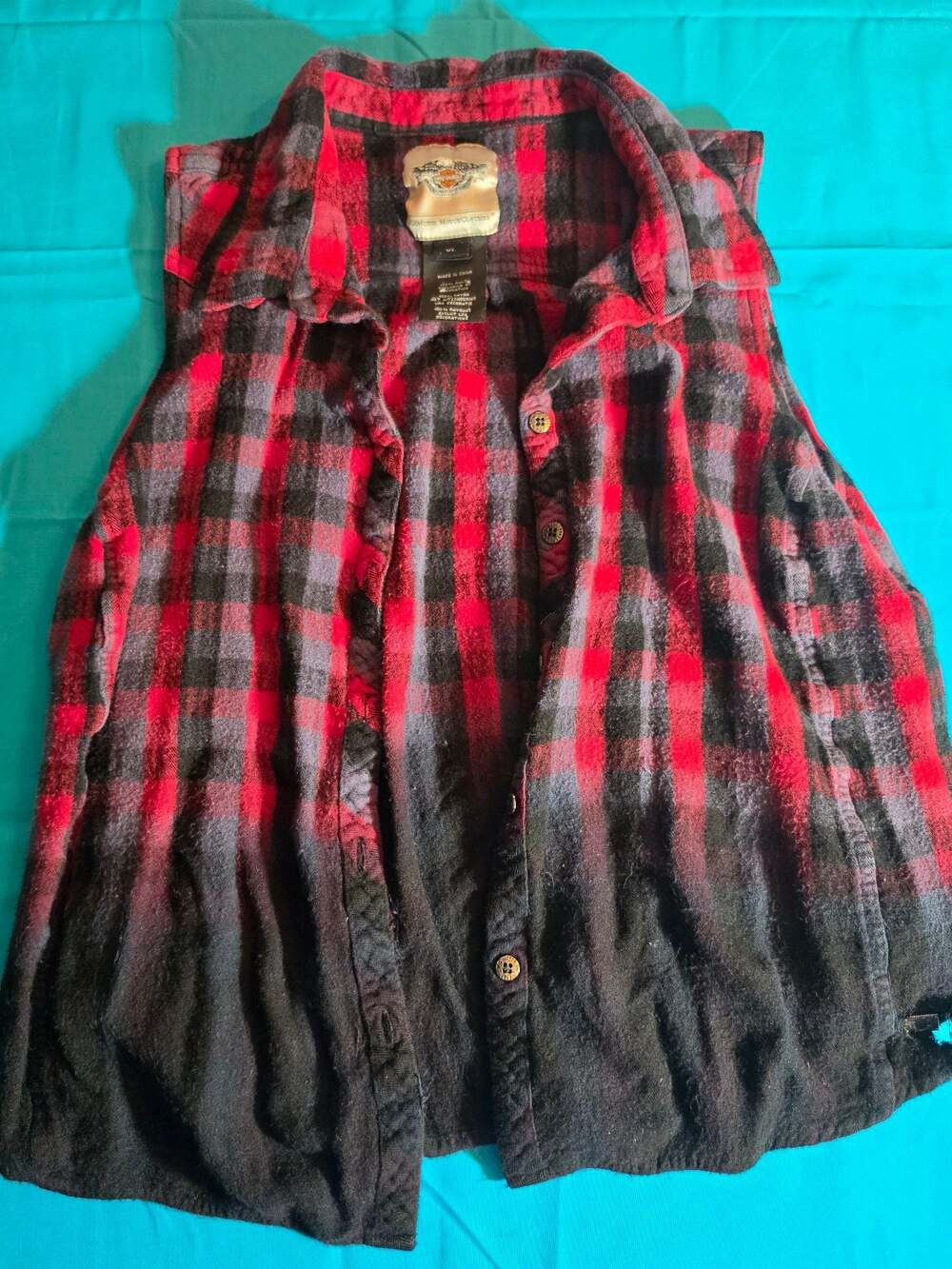Harley-Davidson Women's Red and Black Ombre Plaid Sleeveless Flannel Button-Up V